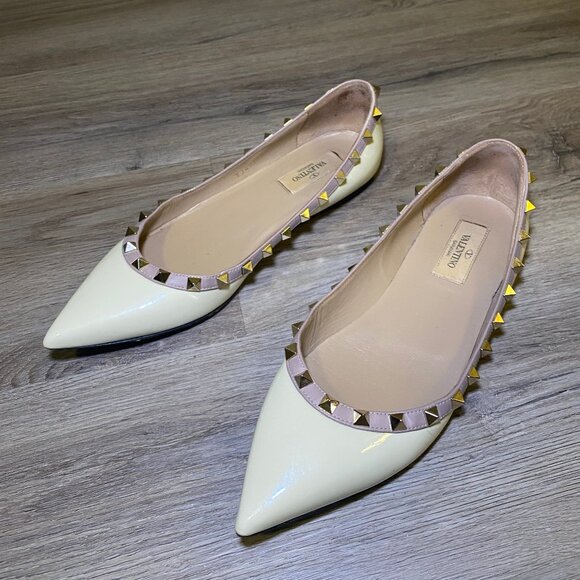 Valentino Garavani Patent Leather Rockstud Ballet Flats IVORY